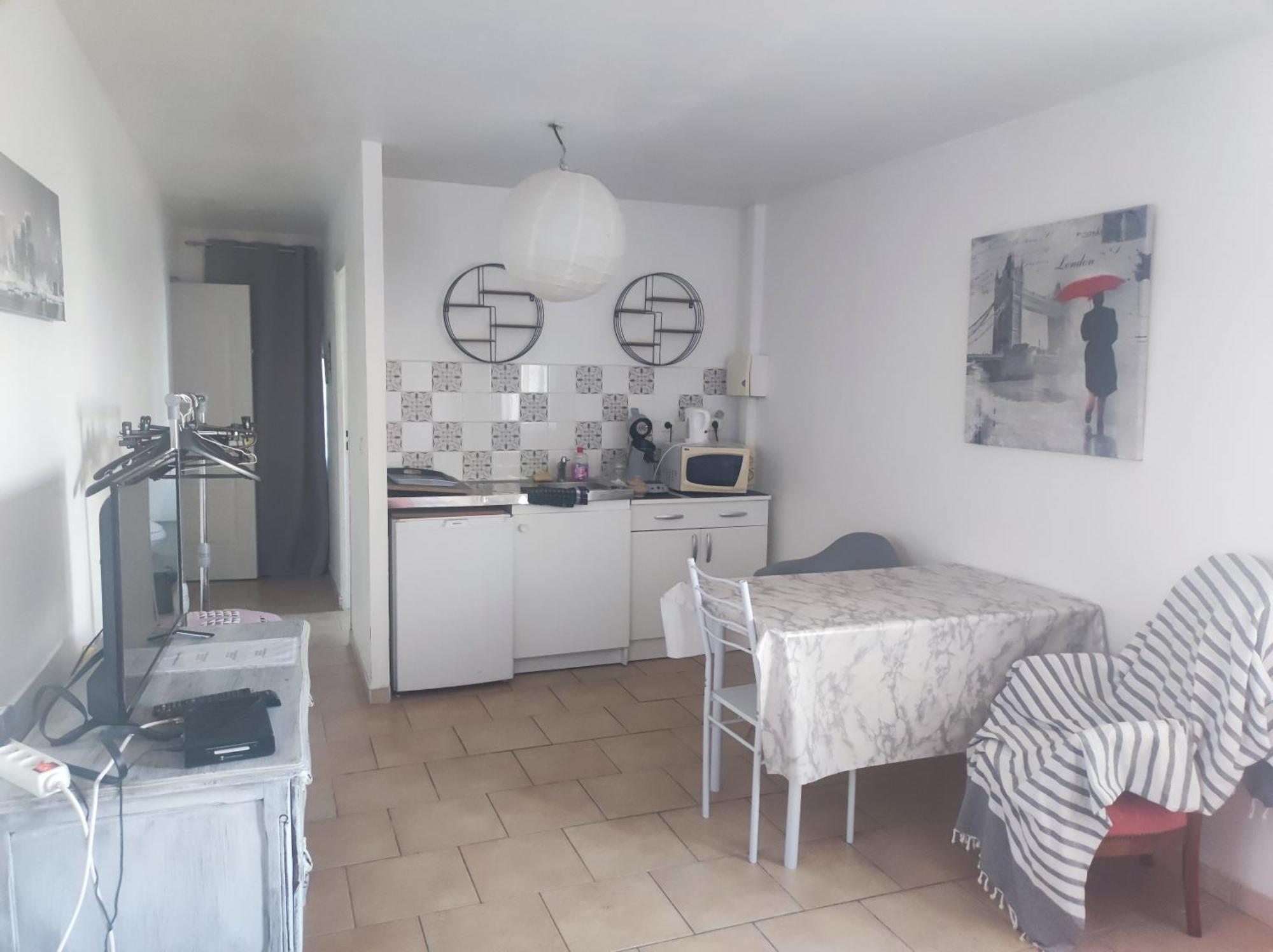 Ingrid Mary Apartment Nimes Phòng bức ảnh