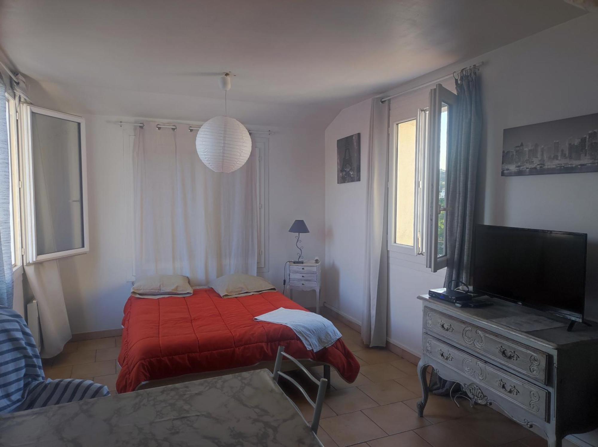 Ingrid Mary Apartment Nimes Phòng bức ảnh
